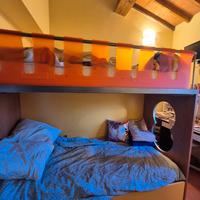 Letto a castello con gradoni 