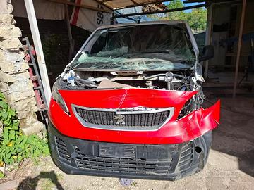 PEUGEOT EXPERT 2020 EURO6 SINISTRATO