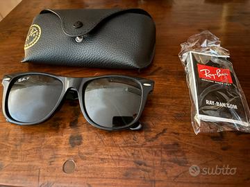 Occhiali da sole Ray-Ban wayfarer polarizzati acqu
