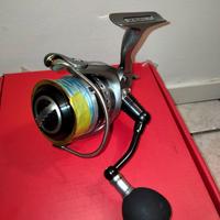 MULINELLO DAIWA SEAGATE 4000 H-PE con treccia