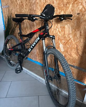 Mountain bike rockrider 520s