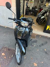 Aprilia Scarabeo 50 4T - 2011 - PERMUTE