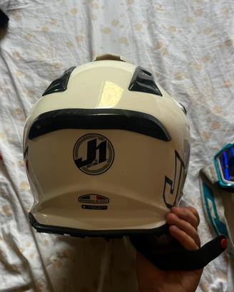 Casco da cross della Just1 in carbonio