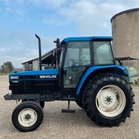 Trattore New Holland 6640