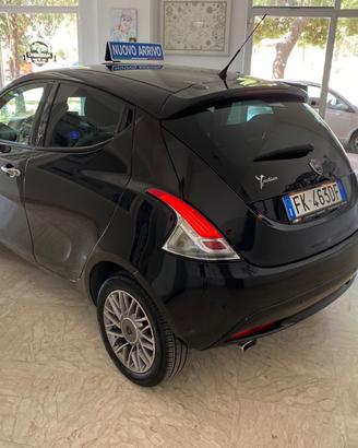 Lancia Ypsilon 1.3 MJT 16V 80 CV 5 porte S&S Gold