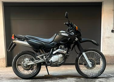 XT 600 E