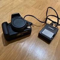 Fotocamera Canon EOS 1000D, danneggiata