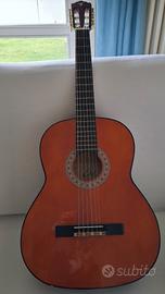 Chitarra classica e custodia