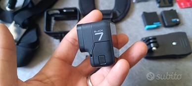 GoPro Hero 7 Hero7 BLACK + 2 Batterie + Accessori