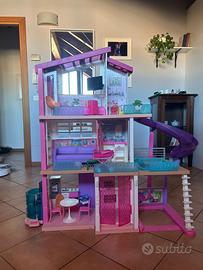 casa dei sogni di Barbie tre piani con l'ascensore