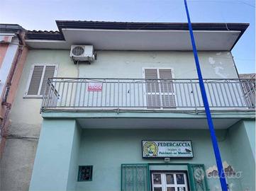 Casa indipendente di 222 m² con più di 5 locali e 
