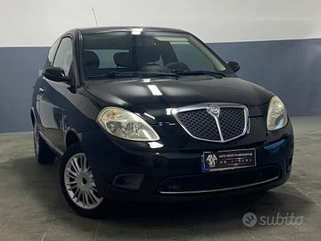 Lancia Ypsilon 1.2 Argento/solo 130.000km