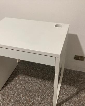 Scrivania Ikea bianca