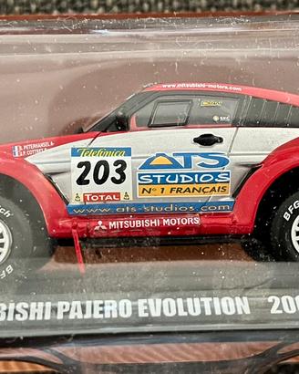 Mitsubishi PAJERO EVOLUTION Paris Dakar 2004