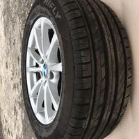 Gomme auto 225 55 r16