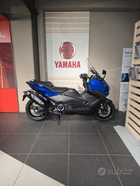 Yamaha T Max 560