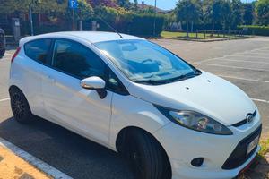 FORD Fiesta 6ª serie - 2010