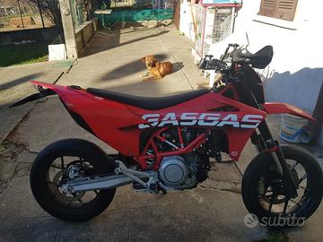 Moto gas gas SM 700