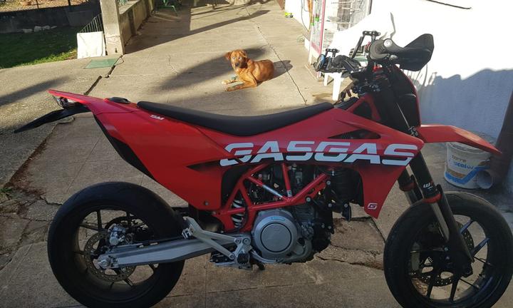 Moto gas gas SM 700