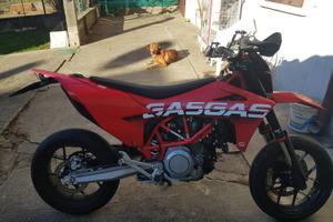 Moto gas gas SM 700