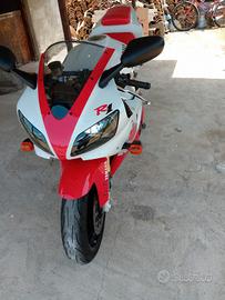 Yamaha R1 1998 