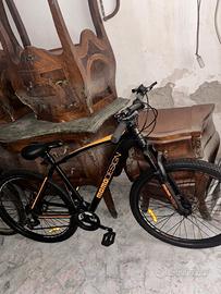 BICICLETTA MOUNTAIN BIKE MOMO DESIGN NUOVA