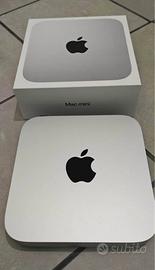 Apple mac mini m1 con stand keyboard e mouse