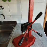 Tappa bottiglie funzionante pomodori/vino