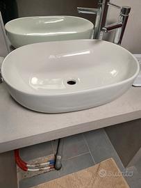 Lavabo nuovo da appoggio