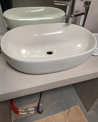 Lavabo nuovo da appoggio