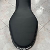 SELLA BASSA DUCATI SCRAMBLER NUOVA MAI USATA