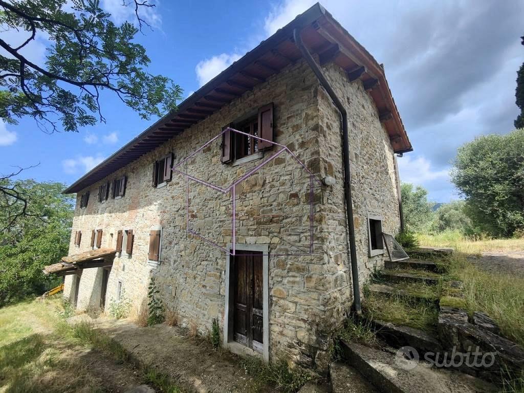 Rustico / Casale di 977 m² con più di 5 locali e b - Vista 2