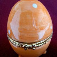 Portagioie a forma di uovo