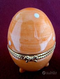 Portagioie a forma di uovo