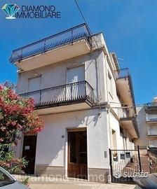 Casa indipendente bifamiliare a mascali