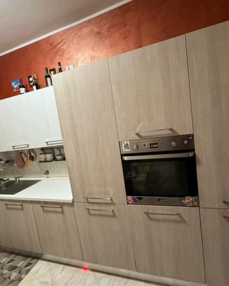 Cucina mobilandia 450cm completa di elettrodomesti
