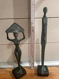 Coppia statuette sculture  etrusche in bronzo