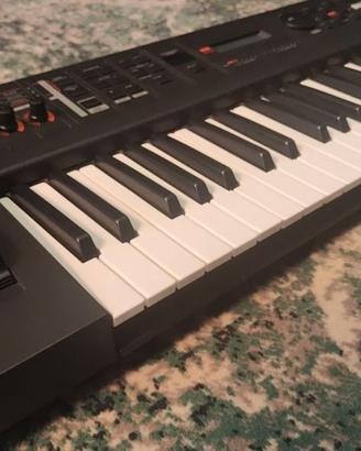 Yamaha Mx49 con custodia originale