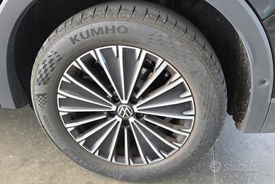 Cerchi in Lega Originali Volkswagen 18” con Gomme