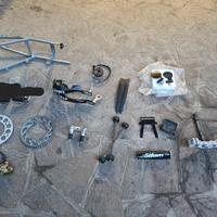 vari ricambi e accessori per moto 