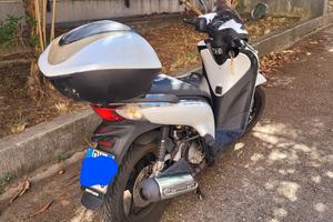 Scooter HONDA SH 150 bianco