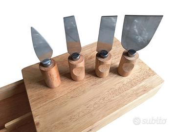 Set formaggi 4 pezzi con tagliere in legno NUOVO