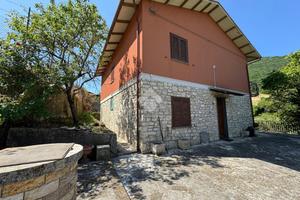 CASA INDIPENDENTE A CASCIA