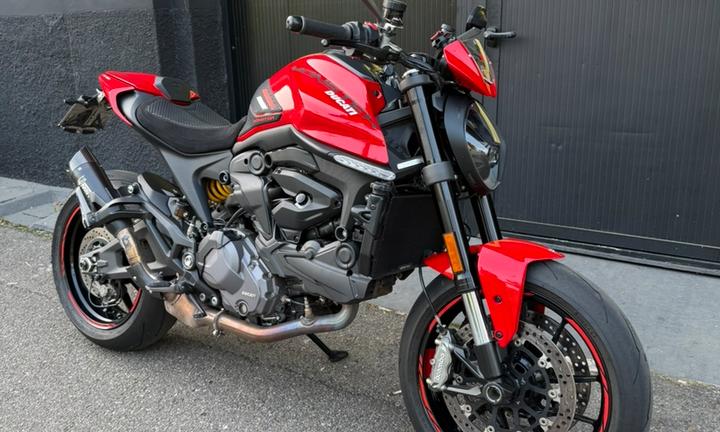 Ducati Monster 937+ 2022