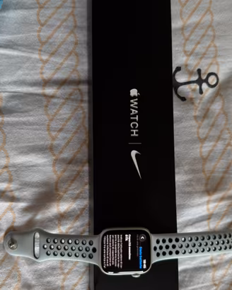 Apple Watch Serie 7 Nike Wi-Fi e Cellular