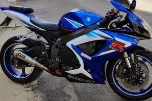 Gsx r 600 k7