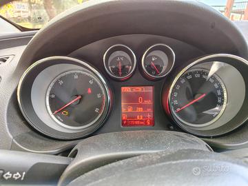  perfetta opel insignia