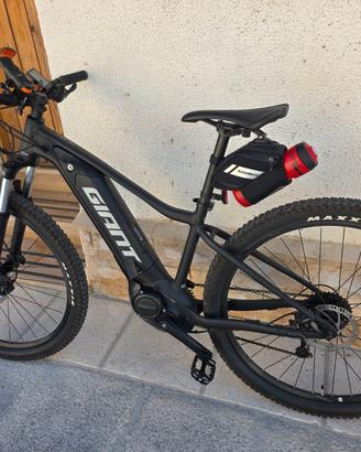 EBIKE GIANT