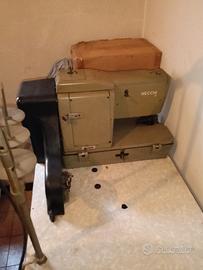 Asolatrice/macchina da cucire Necchi 400-101