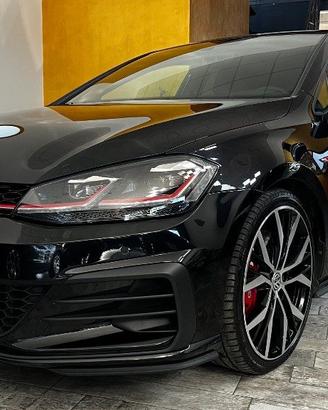 VOLKSWAGEN Golf GTI Performance 2.0 245 CV TSI D